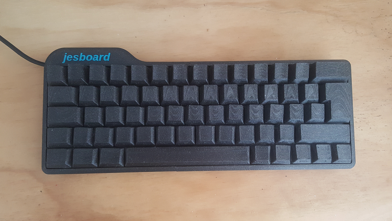 Anh thanh niên tự chế tạo bàn phím cơ bằng vật liệu in 3D