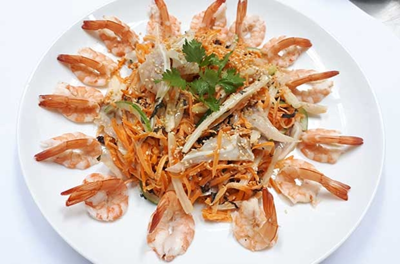 Salad cà rốt tôm thịt