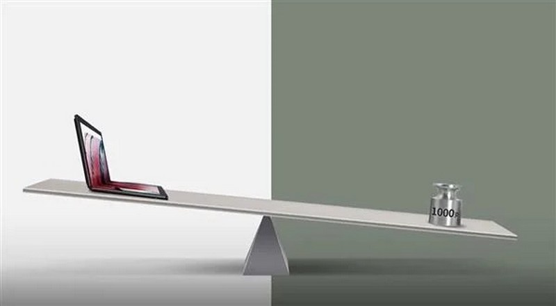 Lenovo tung video nhá hàng laptop màn hình gập ThinkPad X1 Fold, xác nhận máy nặng chưa tới 1Kg