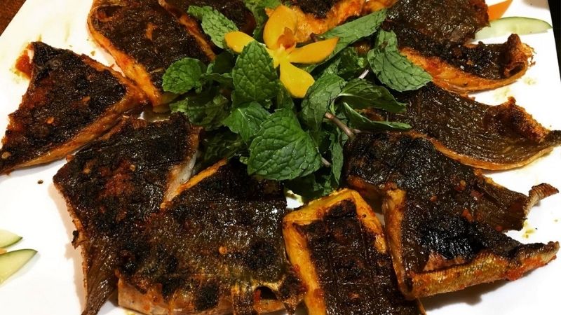 How to make grilled stingray with salt and chili fragrant in the kitchen