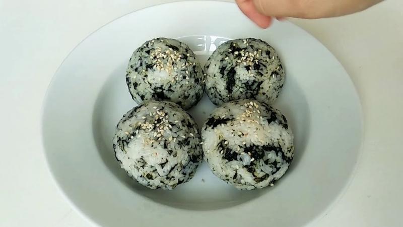 Share 3 ways to make delicious tuna rice balls, no less than the store