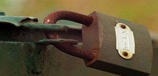 Mẹo khắc phục ổ khóa khi bị rỉ sét đơn giản và hiệu quả nhất