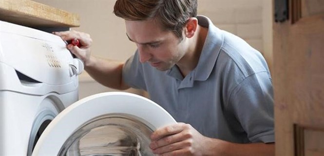 Máy giặt đang giặt bị dừng đột ngột, nguyên nhân và cách khắc phục