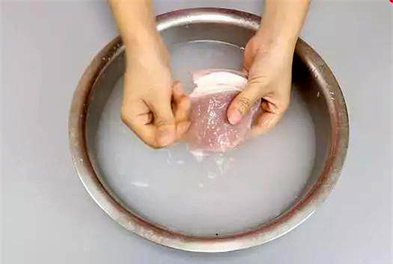 Rửa với nước vo gạo
