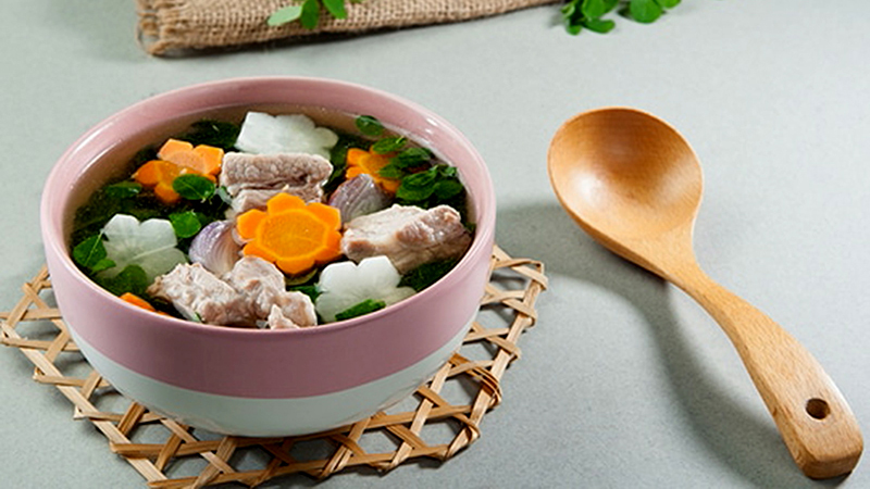 Canh chùm ngây sườn non