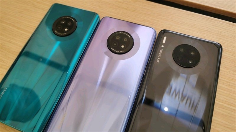 Hôm qua (28/8), bộ đôi Huawei Enjoy 20 và Enjoy 20 Plus đã lộ ảnh thực tế, còn hôm nay, 2 smartphone này tiếp tục xuất hiện với các màu sắc, hình ảnh mới. Hôm qua (28/8), bộ đôi Huawei Enjoy 20 và Enjoy 20 Plus đã lộ ảnh thực tế, còn hôm nay, 2 smartphone này tiếp tục xuất hiện với các màu sắc, hình ảnh mới.