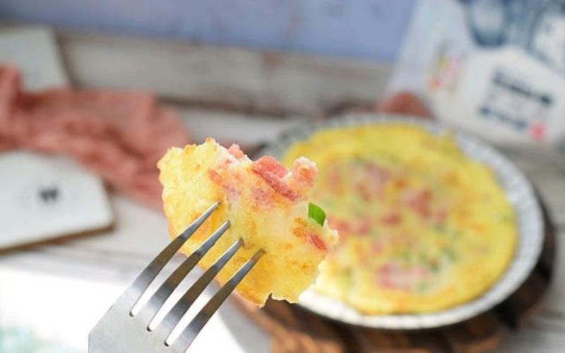 How to make egg flour bread for breakfast, which is both quick and nutritious