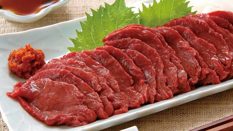 Sashimi thịt ngựa