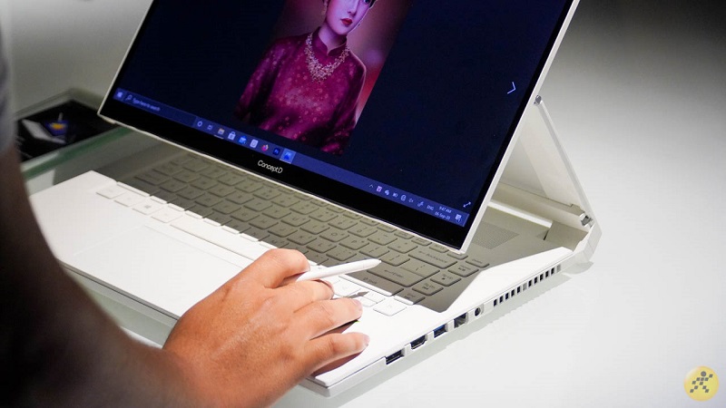 ConceptD 7 Ezel Pro ConceptD 7 Ezel Pro