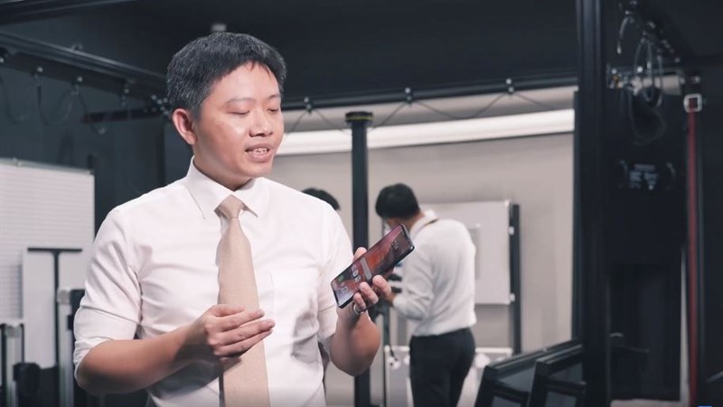 VinSmart chia sẻ video trên tay Vsmart Aris Pro – smartphone với camera ẩn dưới màn hình, ngày lên kệ cũng được xác nhận VinSmart chia sẻ video trên tay Vsmart Aris Pro – smartphone với camera ẩn dưới màn hình, ngày lên kệ cũng được xác nhận