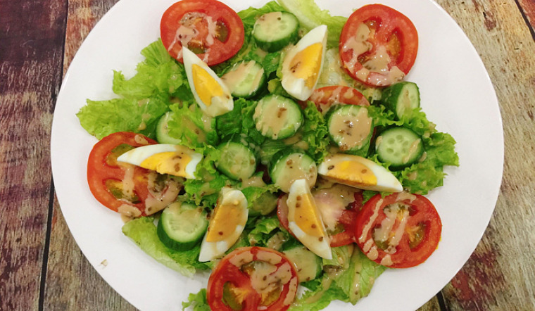 Cách làm sốt mè rang để trộn salad vừa ngon vừa giúp giảm cân | Sochu.Vn - Sochu.vn
