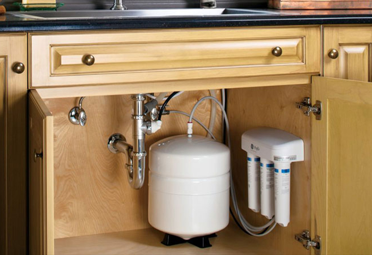 7 tiêu chí chọn mua máy lọc nước chất lượng, phù hợp cho gia đình > Máy lọc âm bếp