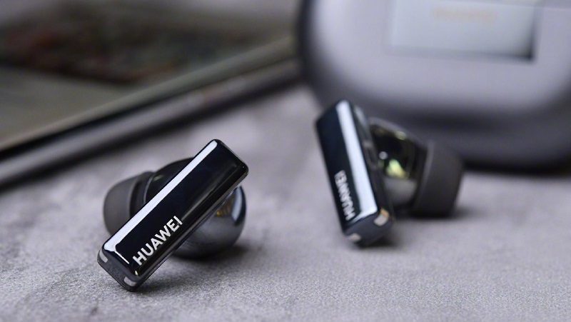 Tai nghe không dây Huawei FreeBuds Pro lộ ảnh thực tế trước khi ra mắt, thiết kế khá giống với AirPods Pro Tai nghe không dây Huawei FreeBuds Pro lộ ảnh thực tế trước khi ra mắt, thiết kế khá giống với AirPods Pro