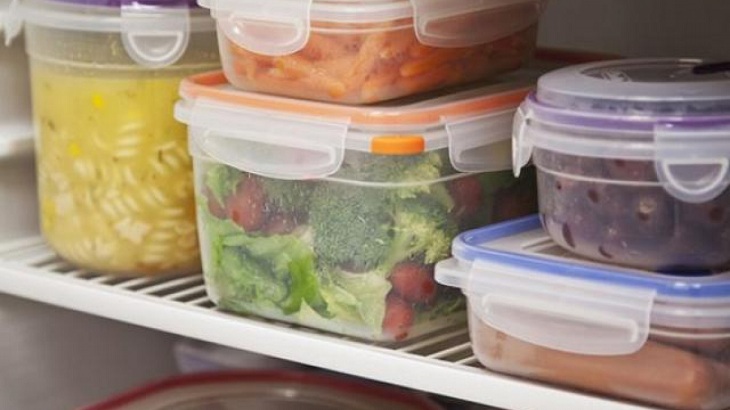 Hộp nhựa thường được sử dụng để bảo quản thực phẩm