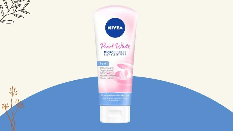  Sữa rửa mặt Nivea sạch nhờn dưỡng trắng