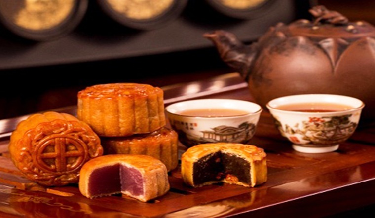 Thử bánh trung thu nhân bào ngư hay nhân nấm truffle, giá hơn 1 triệu/cái