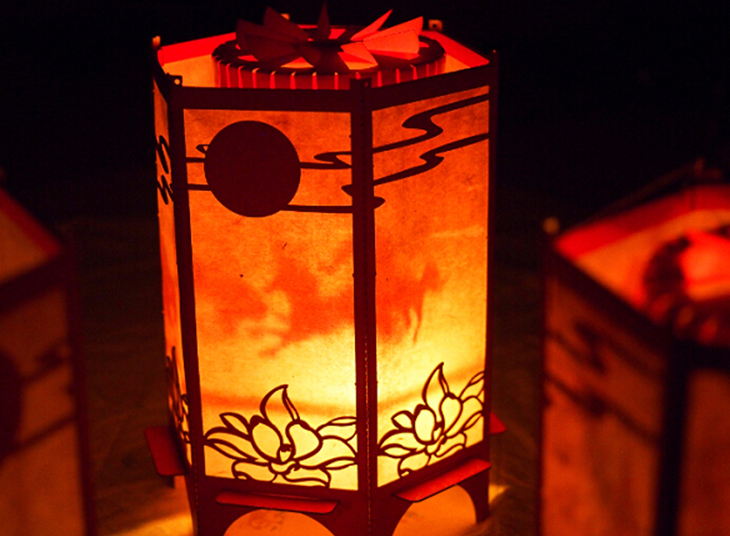 Army parade lantern