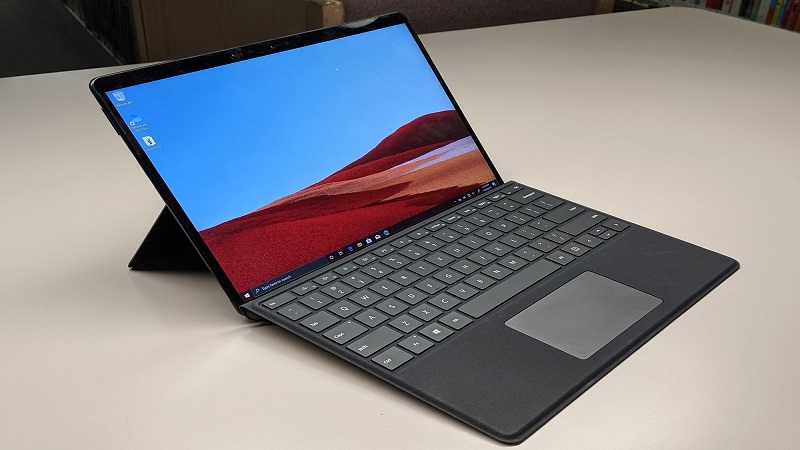 Laptop Surface Pro X