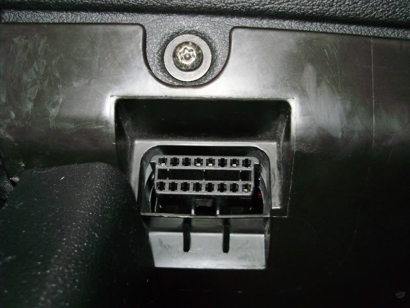 What is OBD 2 port? The location of the gate on the car? Utilities from the OBD 2 . port