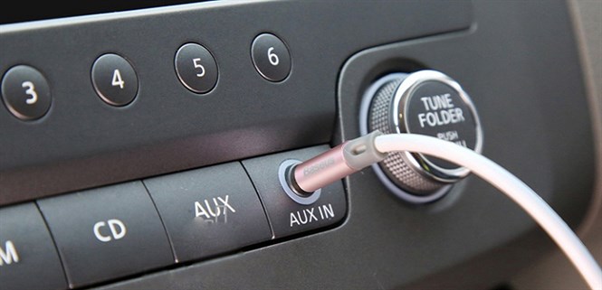 Các cổng kết nối phổ biến trên xe ô tô và công dụng của từng cổng