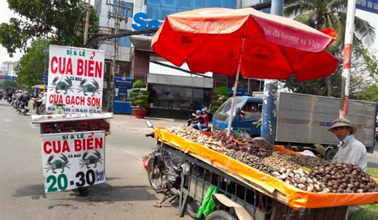 Thực hư cua cà mau "bao ăn" bán đầy đường giá chỉ 30.000đ/3 con