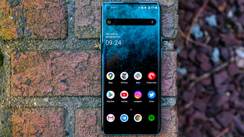 OnePlus 8 on hand OnePlus 8 on hand