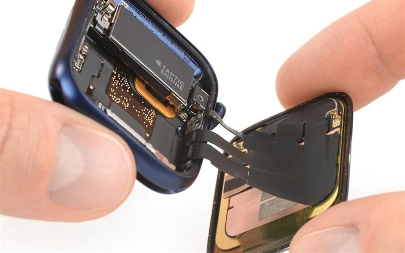 iFixit ‘mổ xẻ’ Apple Watch Series 6: Pin dung lượng cao, động cơ phản hồi Taptic lớn và vỏ ngoài hẹp hơn