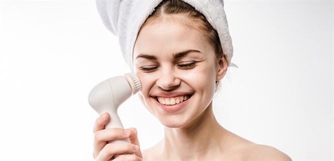 7 lợi ích tuyệt vời khi dùng máy rửa mặt chăm sóc cho làn da sạch đẹp