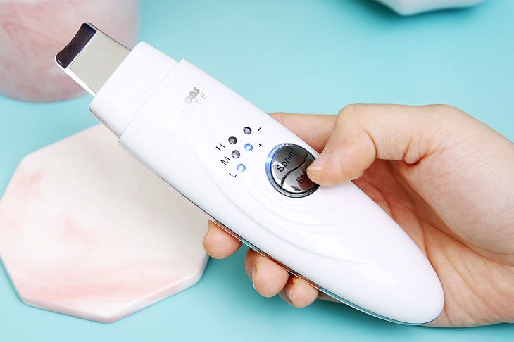 Máy rửa mặt Lifetrons có tốt không? Có đáng mua không?