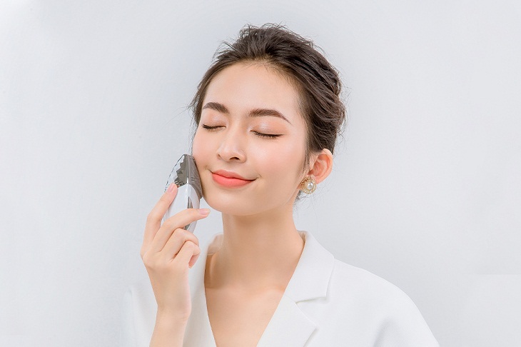 Máy rửa mặt Lifetrons có tốt không? Có đáng mua không?