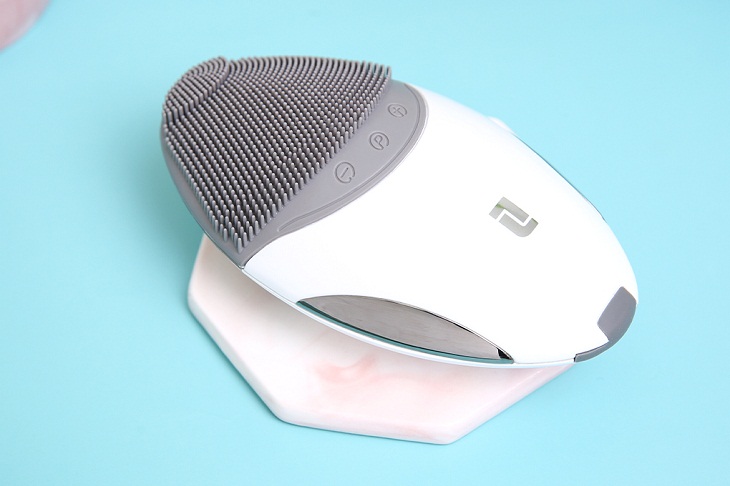 Máy rửa mặt Lifetrons có tốt không? Có đáng mua không?