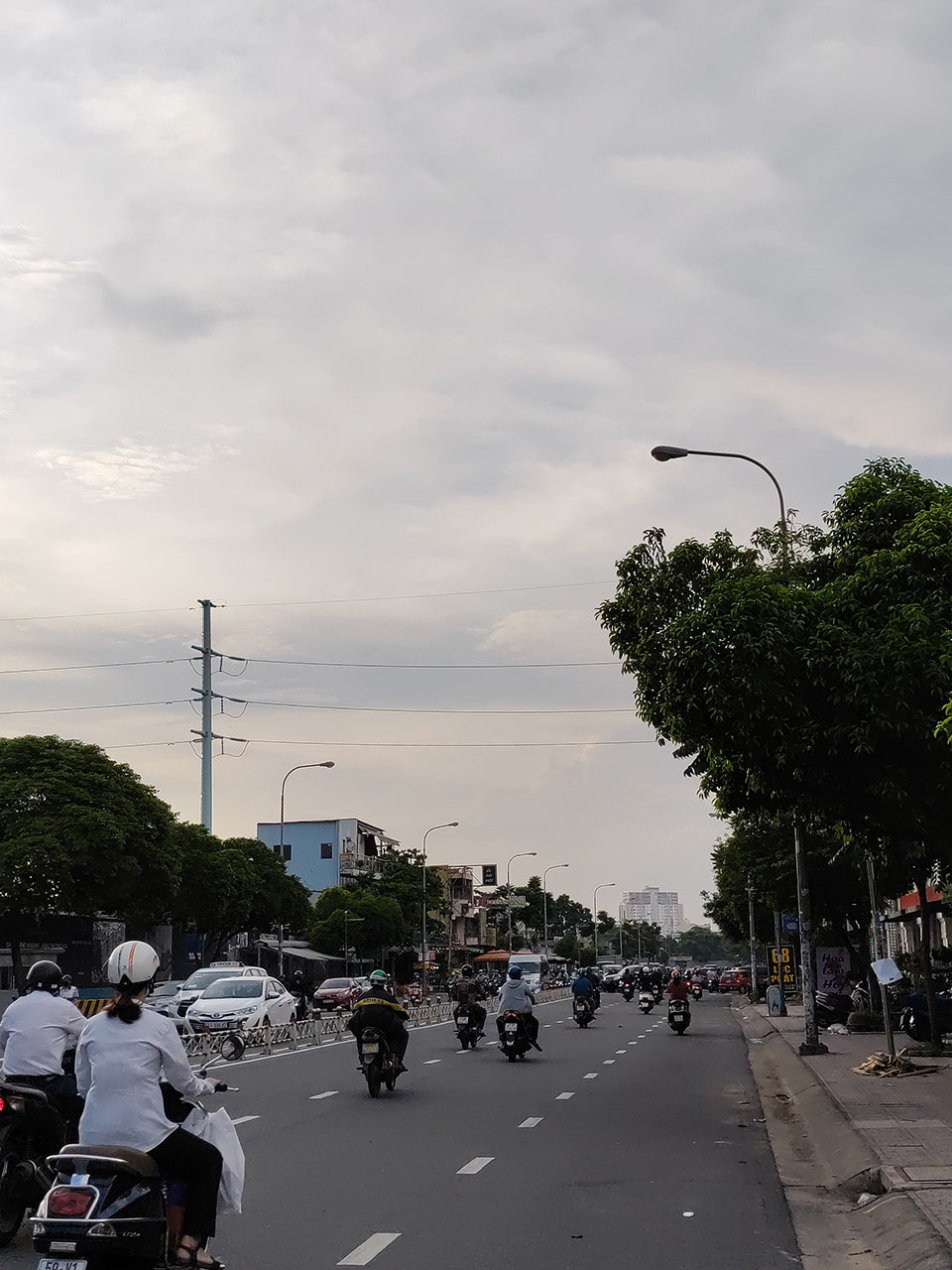 Ảnh chụp cảnh chiều tà bằng Vsmart Aris Ảnh chụp cảnh chiều tà bằng Vsmart Aris