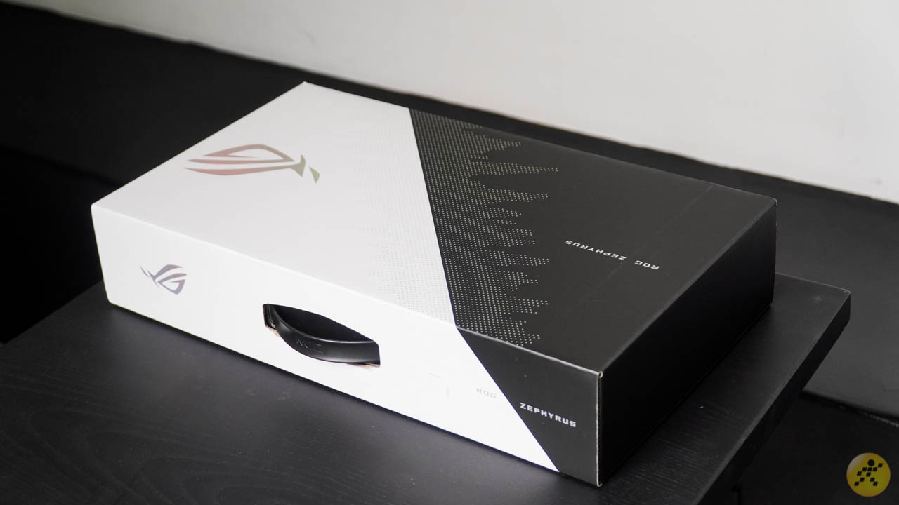 Hộp đựng laptop có hai màu trắng đen đầy ấn tượng Hộp đựng laptop có hai màu trắng đen đầy ấn tượng