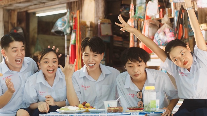 Đức Phúc trở lại thời cấp 3 trong MV mới Đức Phúc trở lại thời cấp 3 trong MV mới