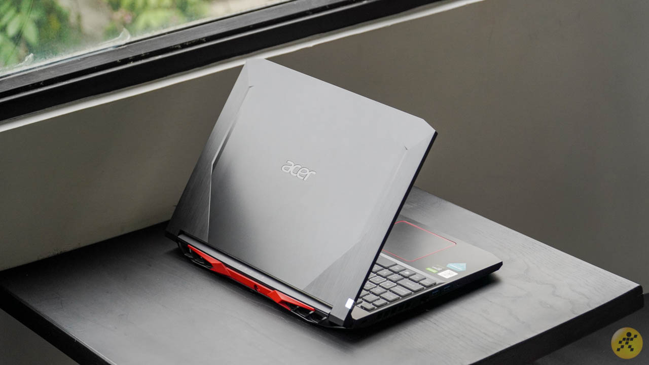 Mặt lưng của Acer Nitro 5 i7 Gen 10H