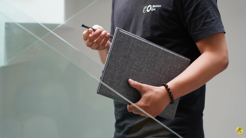 Trên tay Lenovo Yoga Duet 7: Thiết kế AlO, mỏng nhẹ, đa dụng hơn Trên tay Lenovo Yoga Duet 7: Thiết kế AlO, mỏng nhẹ, đa dụng hơn