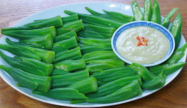 Luộc đậu bắp theo cách này vừa xanh mướt óng ánh, chín tới và không hề