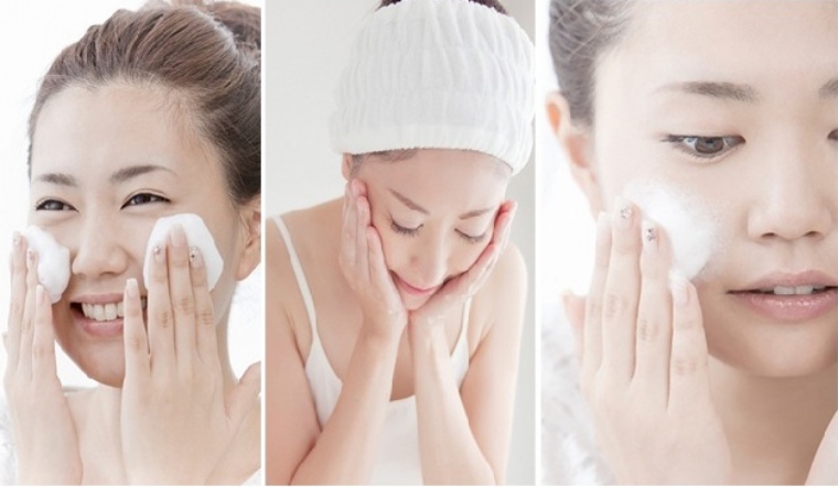 Thời tiết giao mùa thì nên dùng loại sữa rửa mặt nào?