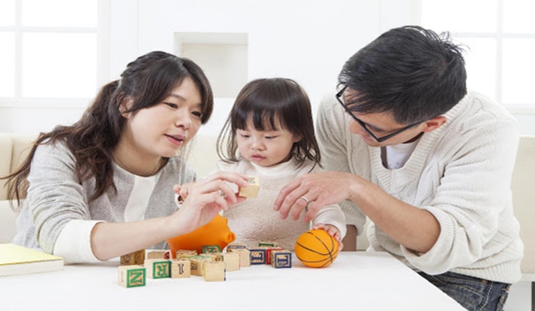 10 trò chơi Noel thú vị mà bạn có thể chơi cùng bé
