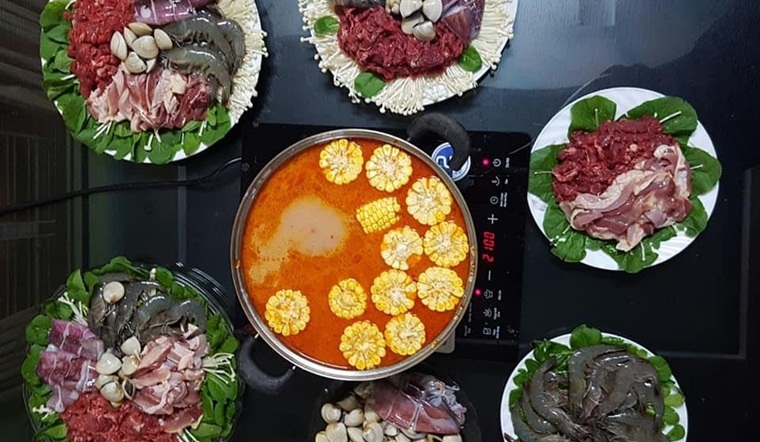 Mẹ trẻ 9x mách cách nấu nước lẩu Thái màu đỏ đẹp nhưng không hề cay