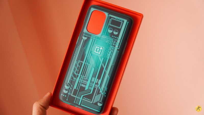 Hộp đựng ốp lưng