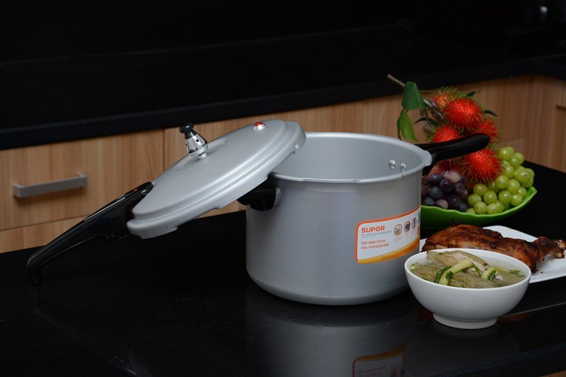 Nồi áp suất cơ không dùng điện Supor YL183F5