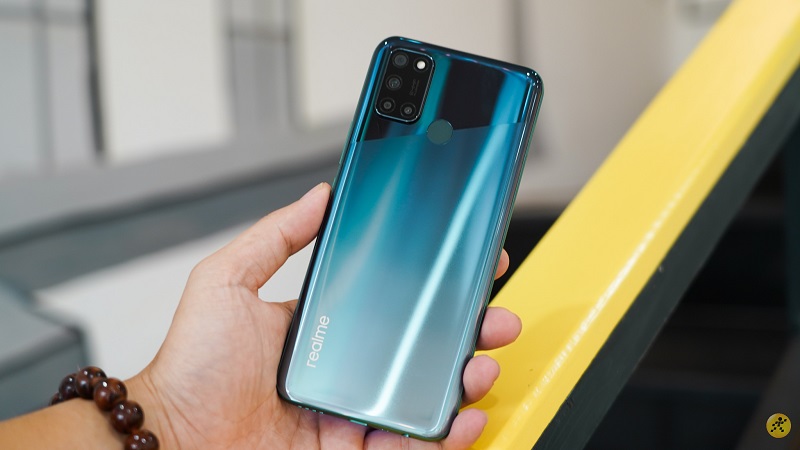 Mặt lưng của Realme 7i phiên bản màu Xanh dương Mặt lưng của Realme 7i phiên bản màu Xanh dương