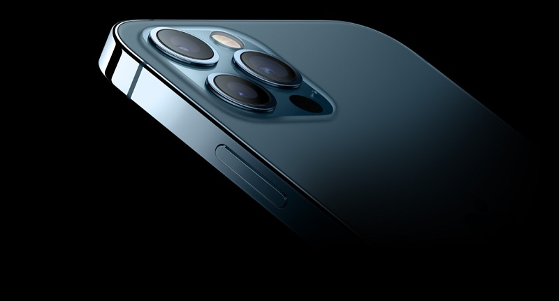 Cụm 3 camera cùng với cảm biến LiDAR của iPhone 12 Pro