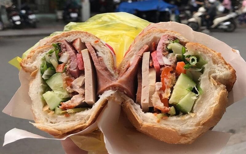 Bánh mì Huỳnh Hoa