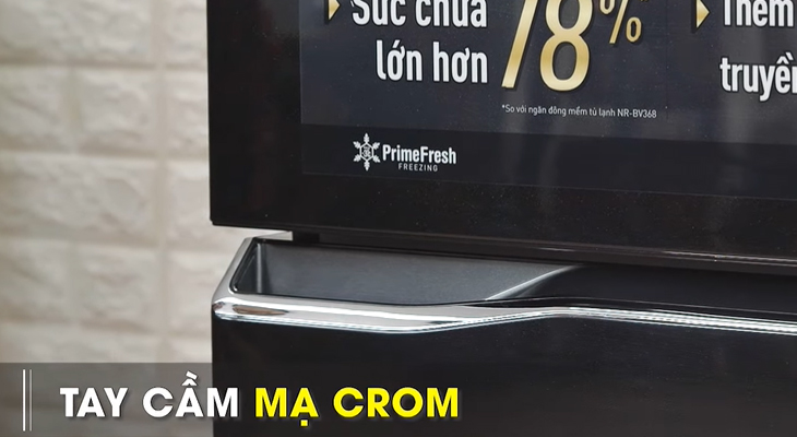 Đánh giá chi tiết tủ lạnh Panasonic NR-BC360QKVN - Mạ Crom
