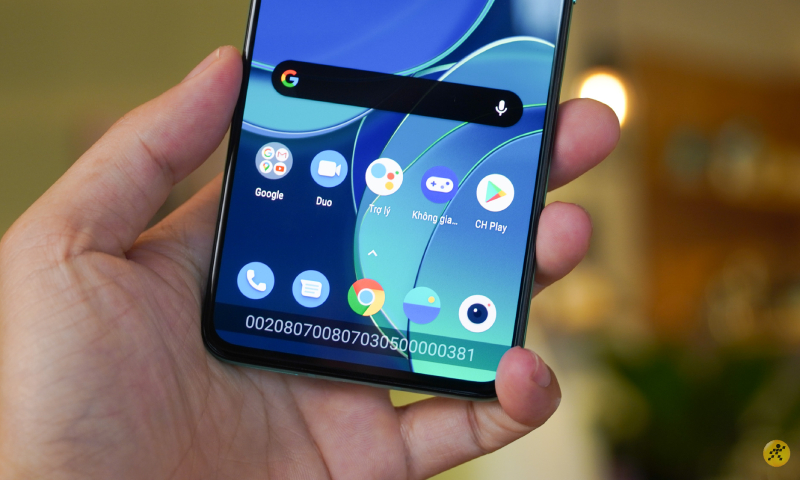 OnePlus 8T 5G khi trên tay