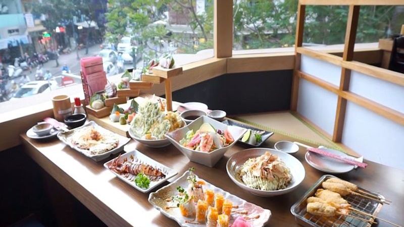 Các món ăn hấp dẫn tại quán Manmaru – Ông hoàng Sushi