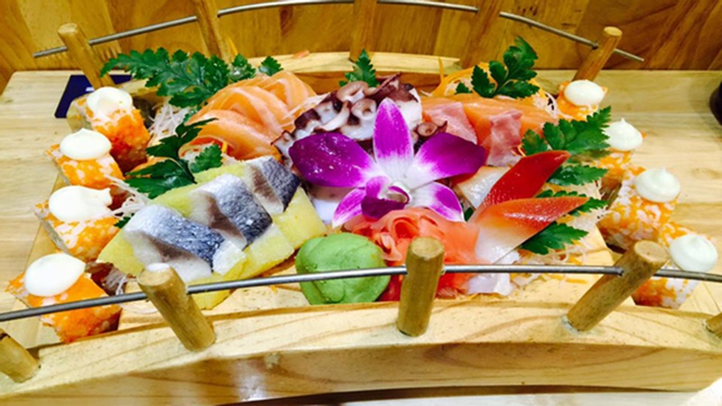 Món sushi cực hấp dẫn tại Sushi 79