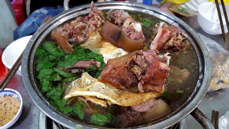 Lẩu bò Hai Cang